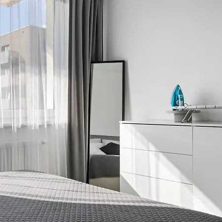 Airport Apartament *